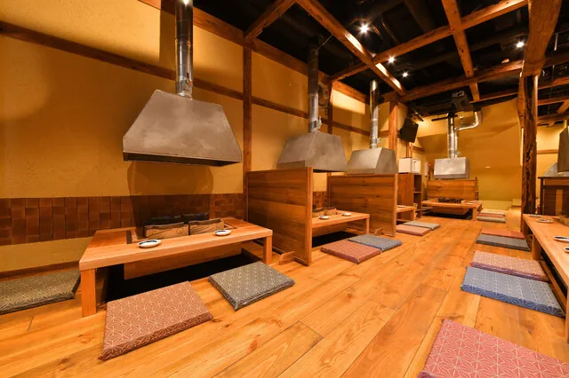 人数に合わせて選べるお席を多彩にご用意